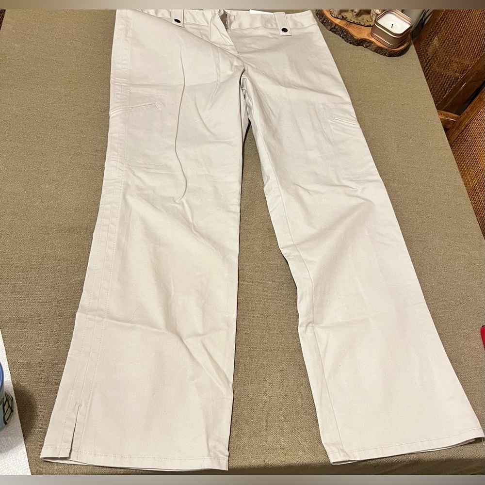 Woman’s Ann Taylor Loft Khaki bootleg/stretch 14 NWT pants!